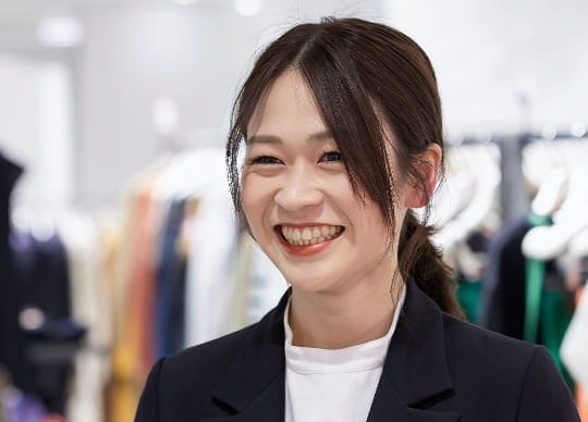 青山 友香