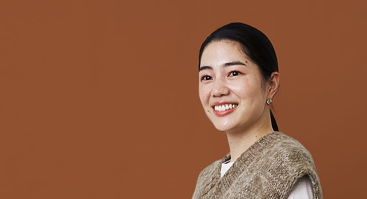 日本橋三越本店　営業統括部　本館３階（婦人ラグジュアリー）2013年入社 ／ バイヤー 島田 薫